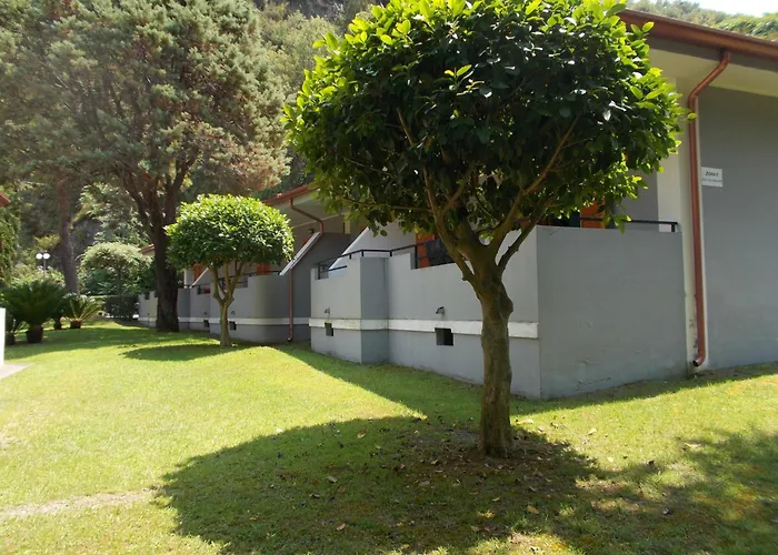 Villaggio Turistico La Mantinera - Hotel
